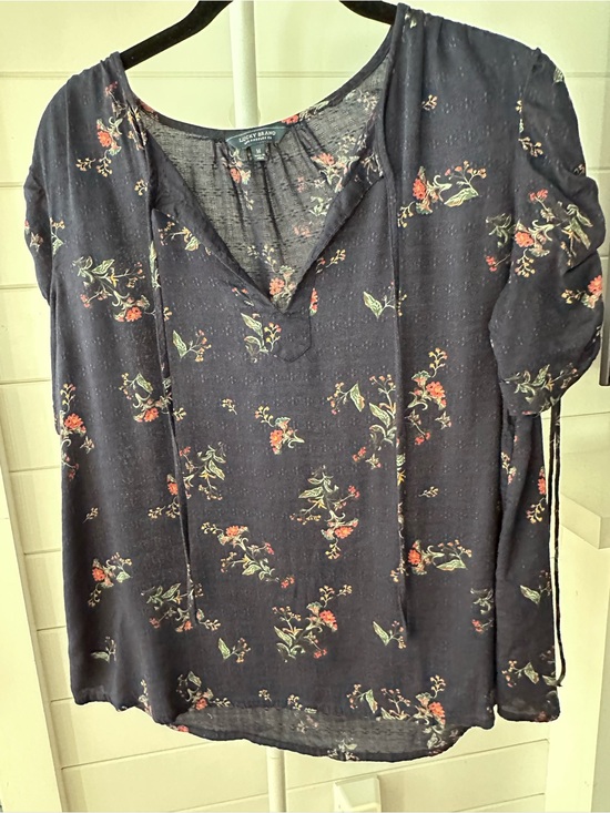 Lucky Brand Tops - Lucky Brand Navy Floral V-Neck Short Sleeve Tunic